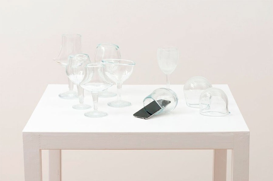 Cevdet Erek, Jingle, 2012 glass, ipod, sound.