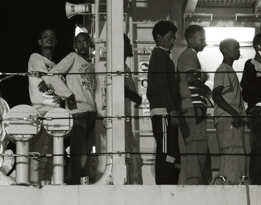 Migrants arriving in Vibo Marina.