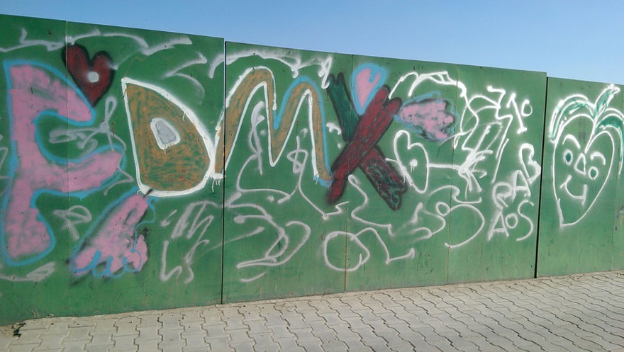 Graffiti drawing scattered on the walls and bridges in Baghdad from the chapter ‘Phenomena’.