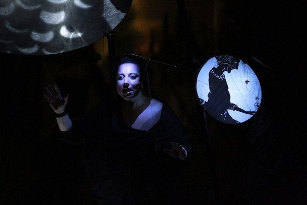 Dar Onboz and Collectif Kahraba, from shadow puppet performance of Saba’a w 7 (Seven by Seven), directed by Eric Deniaud, storytelling by Nadine Touma (pictured) and sound by Sivine Ariss, Beirut, 2011.