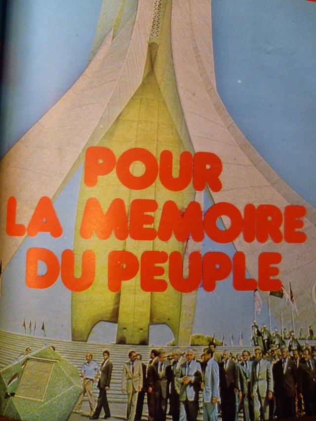 Front cover of Révolution Africaine, 9-15th July 1982