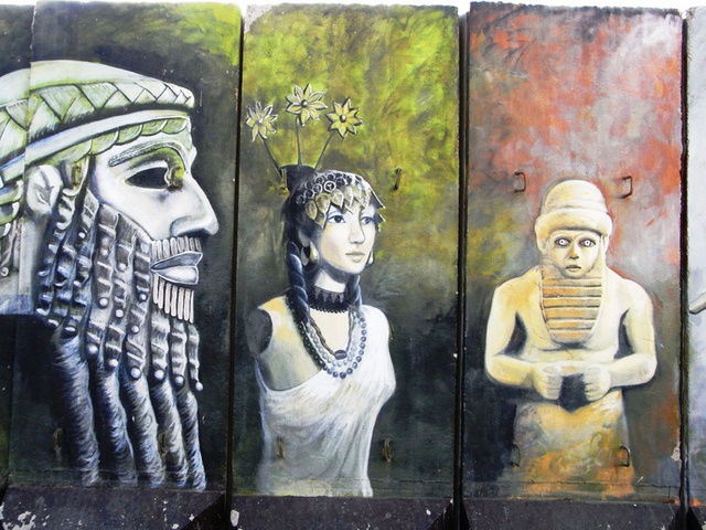 Murals in front of the French Institute, Abu Nawas Avenue.