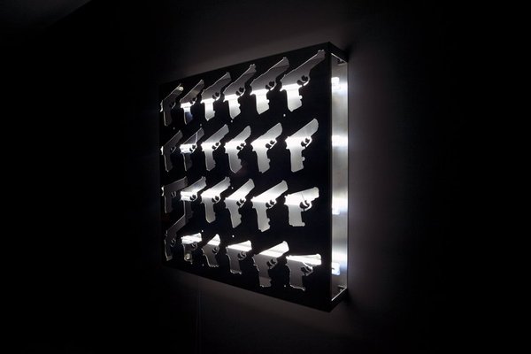 <p>Ergin ÃavuÅoÄlu</p><p><em>All to Play and Loose</em>, 2011</p><p>Mirror polished stainless steel, neon lights, transformer</p><p>99 x 99 x 17 cm</p><p>Installation view, RAMPA, Istanbul, 2011</p><p>Â© Ergin ÃavuÅoÄlu</p><p>Courtesy the artist and Rampa, Istanbul</p> 