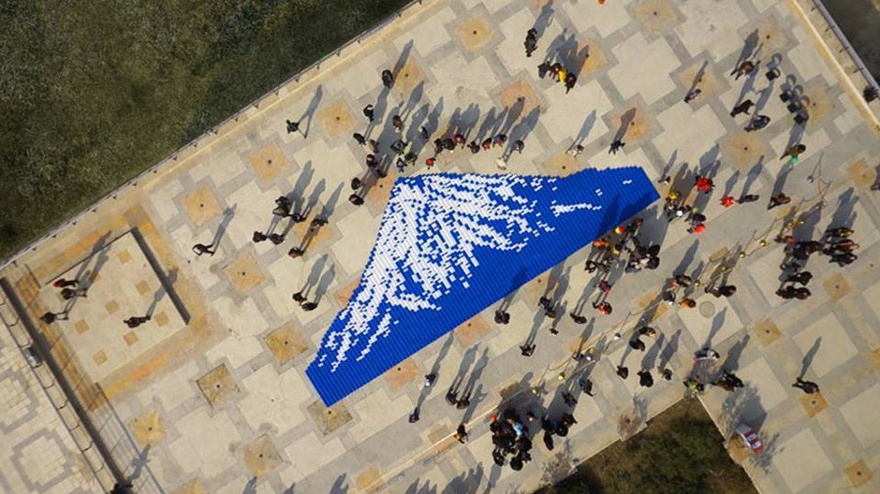 Hooman Mehdizadeh-Jafari, havadar-e koochak (Little Airborne). Aerial view.