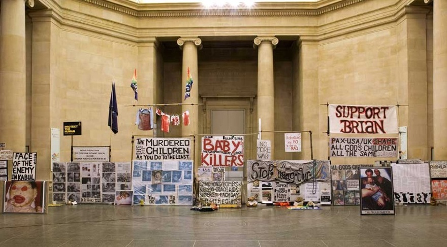 Mark Wallinger, State Britain, 2007. Site specific installation, Tate Britain, London.