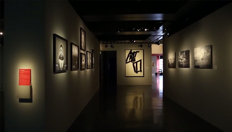 Installation view, Le Maroc Contemporain, 2014–15, at the Institut du Monde Arabe, Paris.