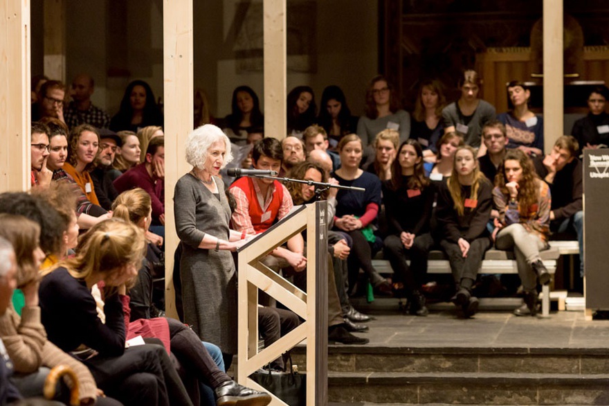 Lawyer Nancy Hollander standing surrounded by the writings of her client Mohamedou Ould Slahi. New World Summit – Utrecht, 2016. 