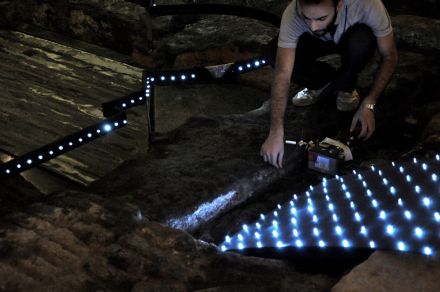 Magdi Mostafa, Transparent Existence, (light testing), 2010.