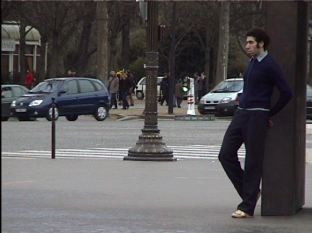 Fayçal Bagriche, Le sens de la marche, 2002. Video still.