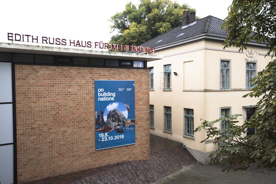 Exterior view of Edith Russ Haus für Mediakunst, Oldenburg.